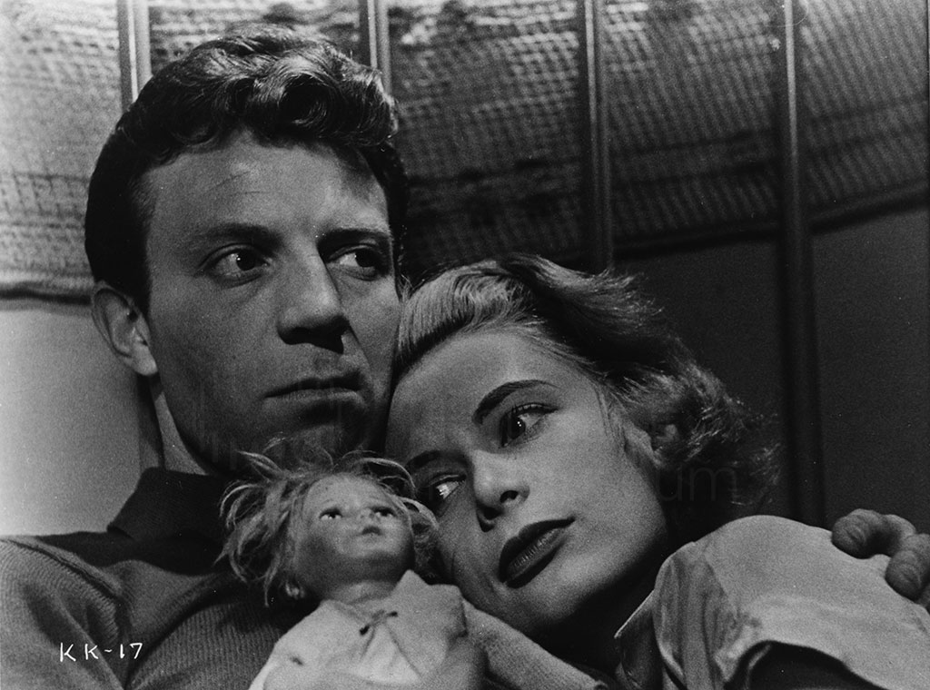 Killer‘s Kiss (USA, 1955). Jamie Smith, Irene Kane. Film Still, © Metro-Goldwyn-Mayer