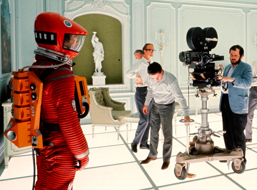 Stanley Kubrick bei Dreharbeiten zu 2001: A Space Odyssey